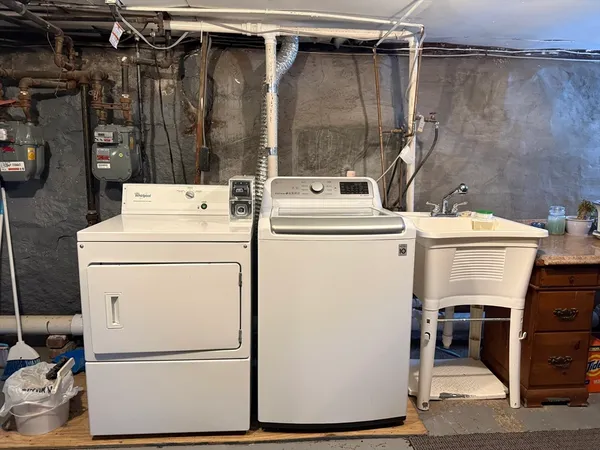 $2,600 | 113-115 Elmwood Avenue, Unit 115, Quincy, MA 02170