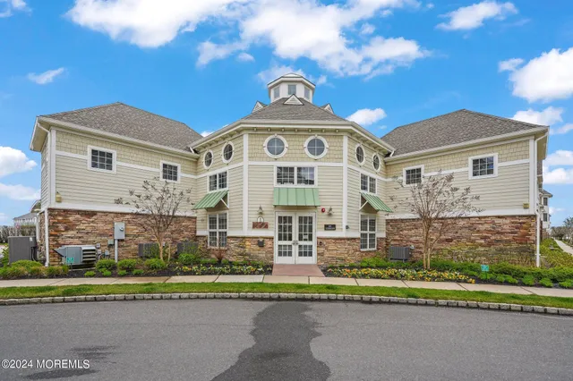 $4,500 | 33 Cooper Avenue, Unit 402, Long Branch, NJ 07740