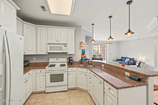 $4,500 | 33 Cooper Avenue, Unit 402, Long Branch, NJ 07740