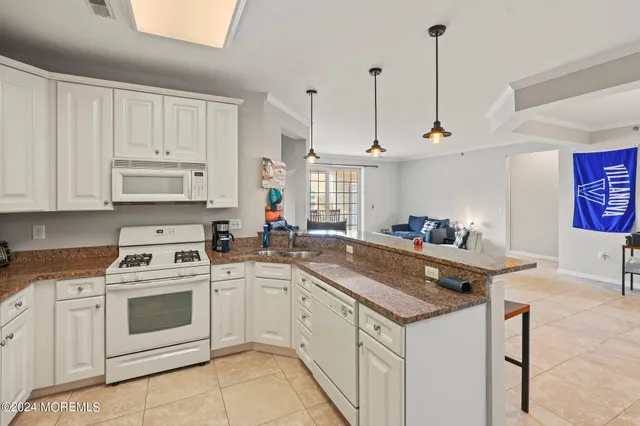 $4,500 | 33 Cooper Avenue, Unit 402, Long Branch, NJ 07740