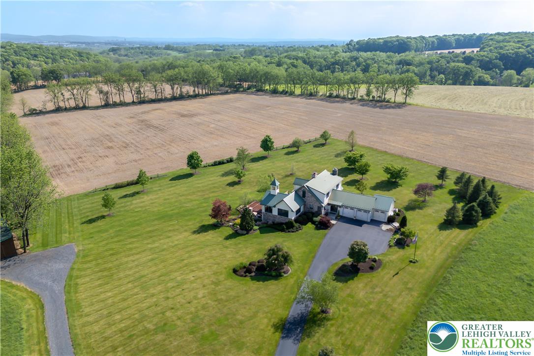 5136 Old Carriage Road Northampton, PA 18067 - Photo 12 of 56