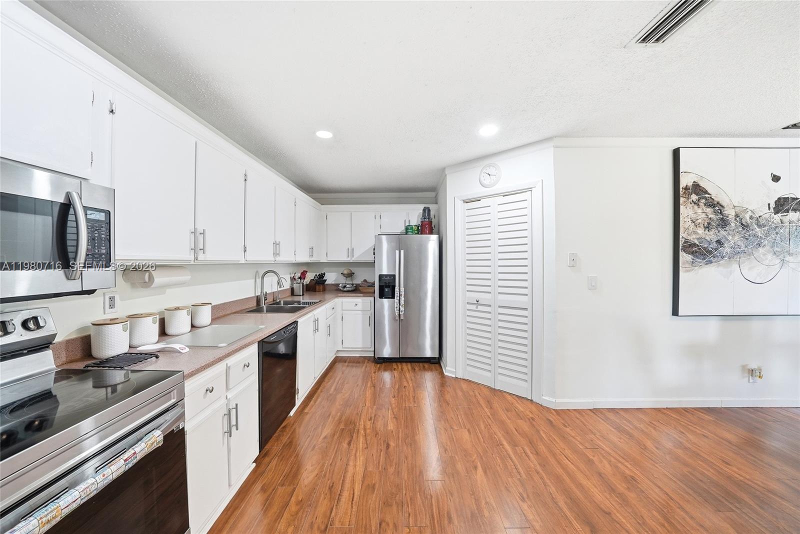 567 Racquet Club Road, Unit 18 Weston, FL 33326 - Photo 24 of 36