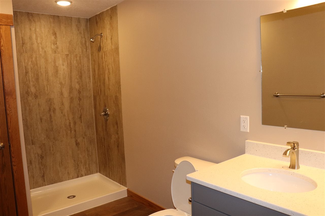 2408 Aspen Ln Road Decorah, IA 52101 - Photo 10 of 20 Gallery Image 10
