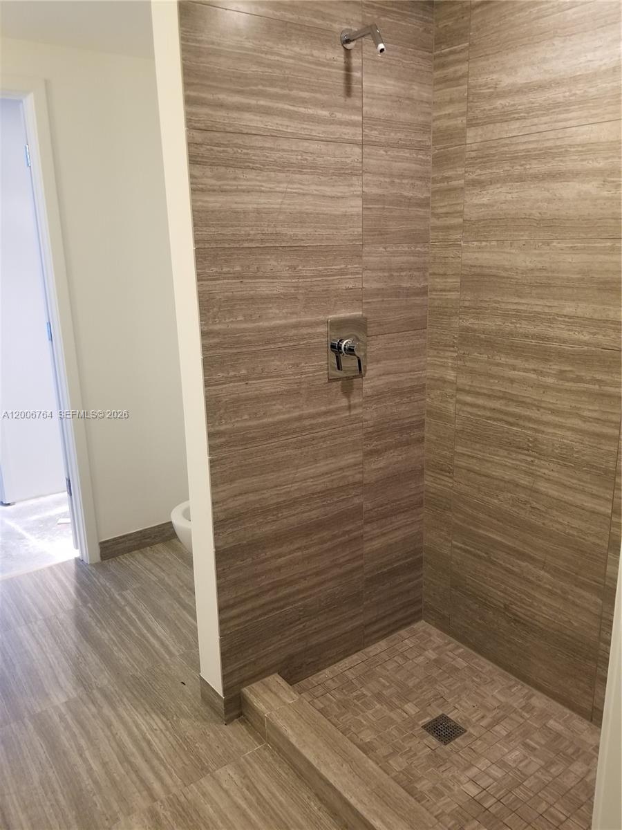1010 Brickell Avenue, Unit 3205 Miami, FL 33131 - Photo 19 of 35
