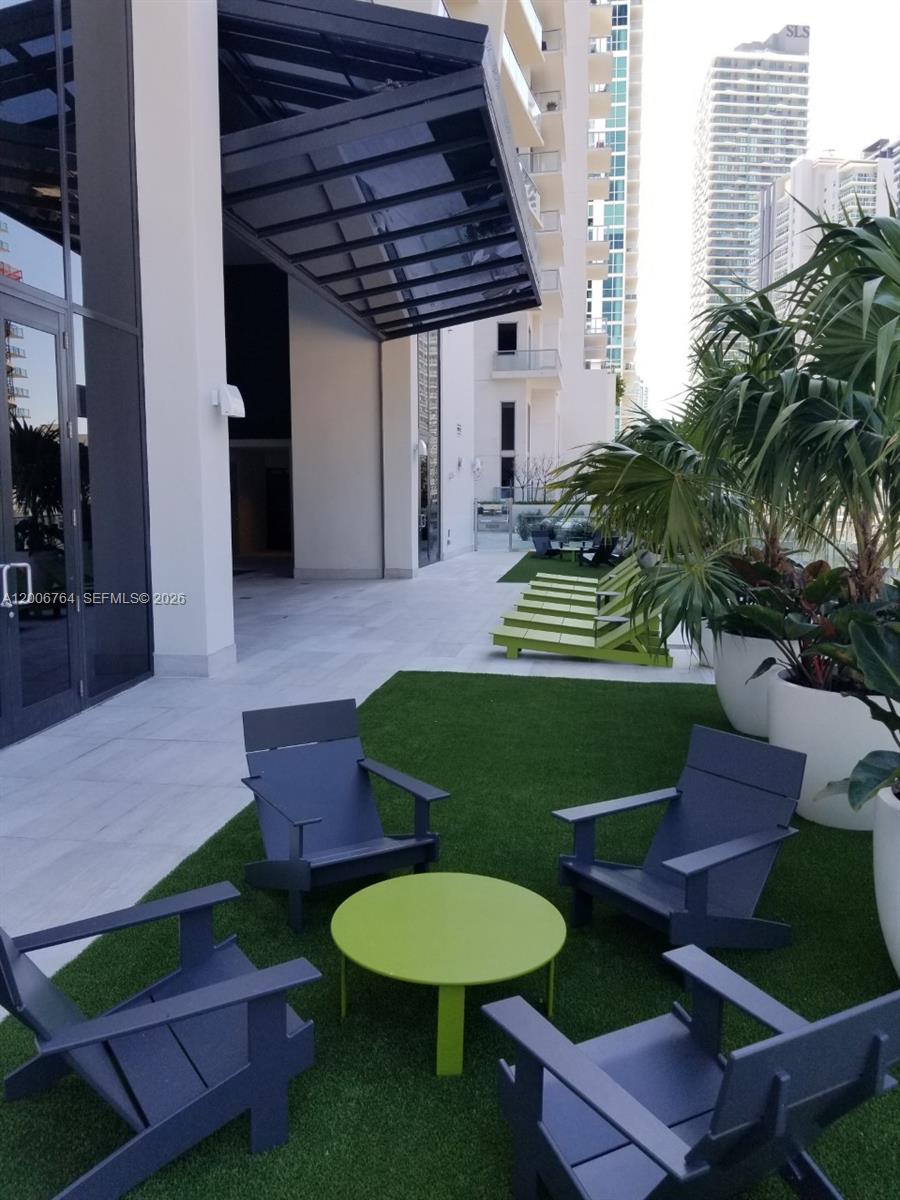 1010 Brickell Avenue, Unit 3205 Miami, FL 33131 - Photo 25 of 35 outdoor play ground