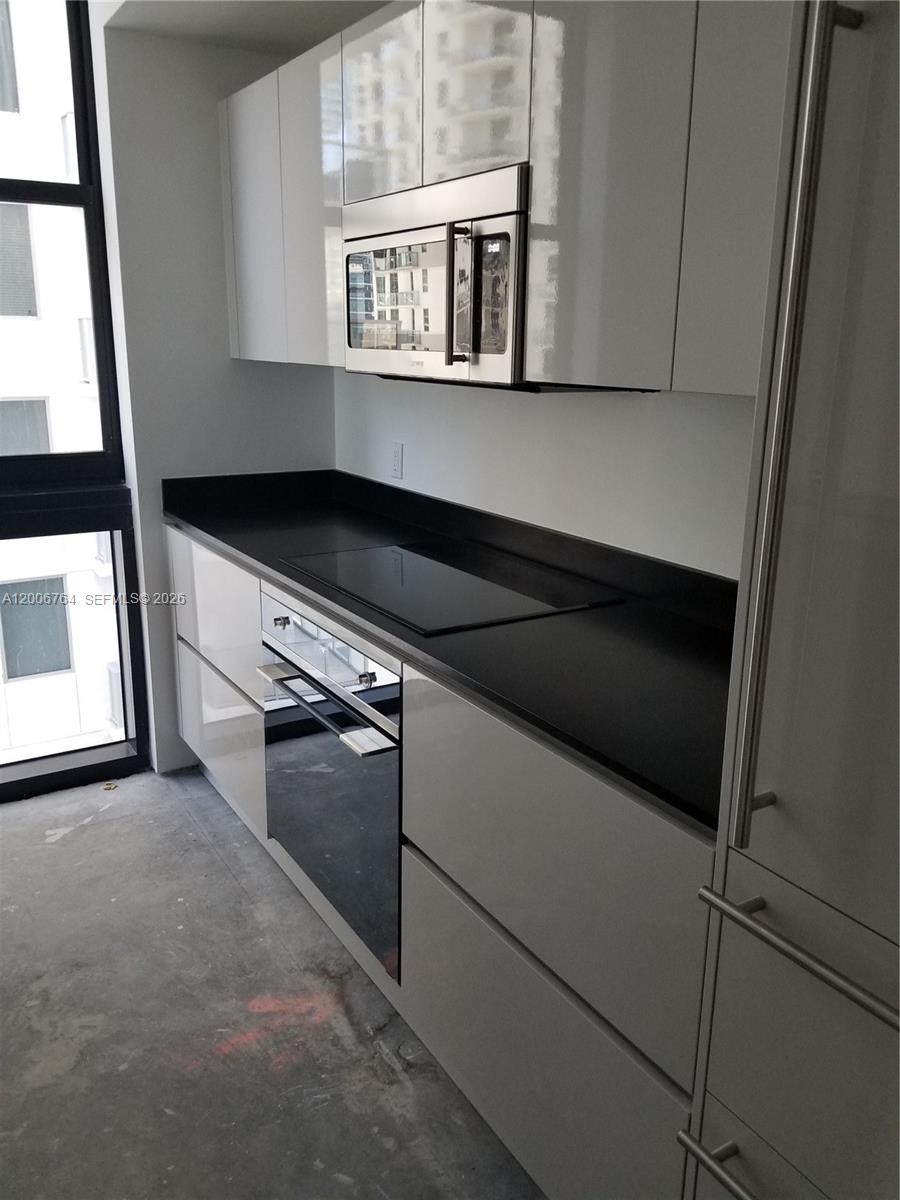 1010 Brickell Avenue, Unit 3205 Miami, FL 33131 - Photo 10 of 35