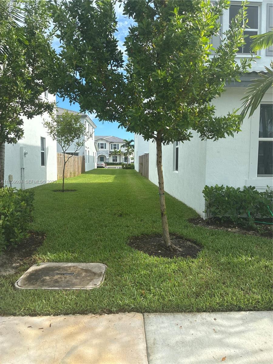 16300 Southwest 291st Street Homestead, FL 33033 - Photo 3 of 10