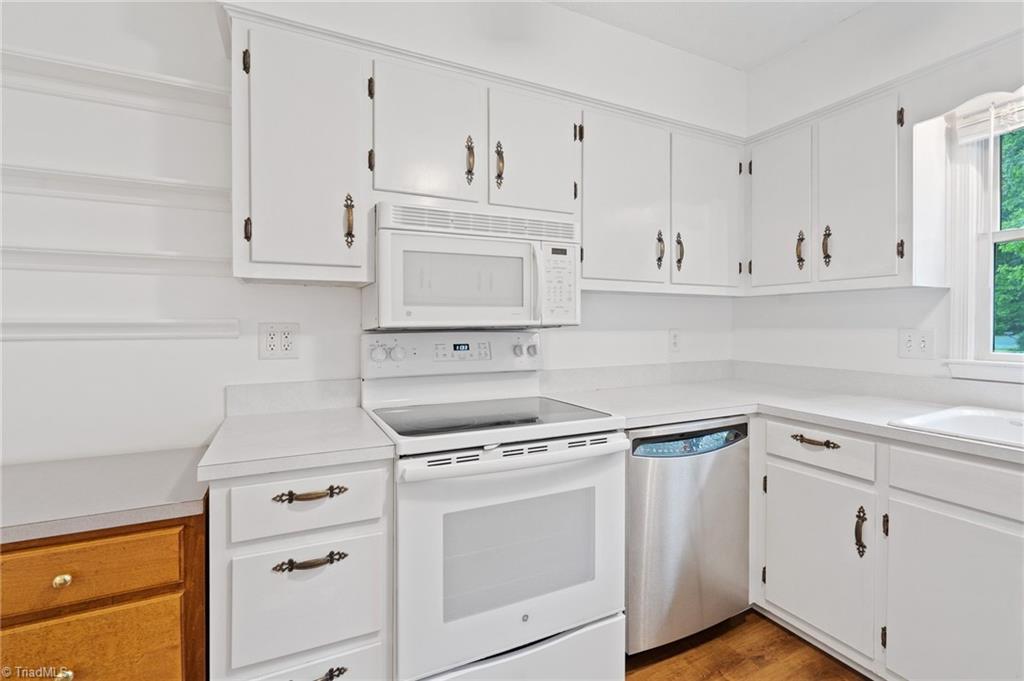 2009 Rendall Street Burlington, NC 27215 - Photo 10 of 33