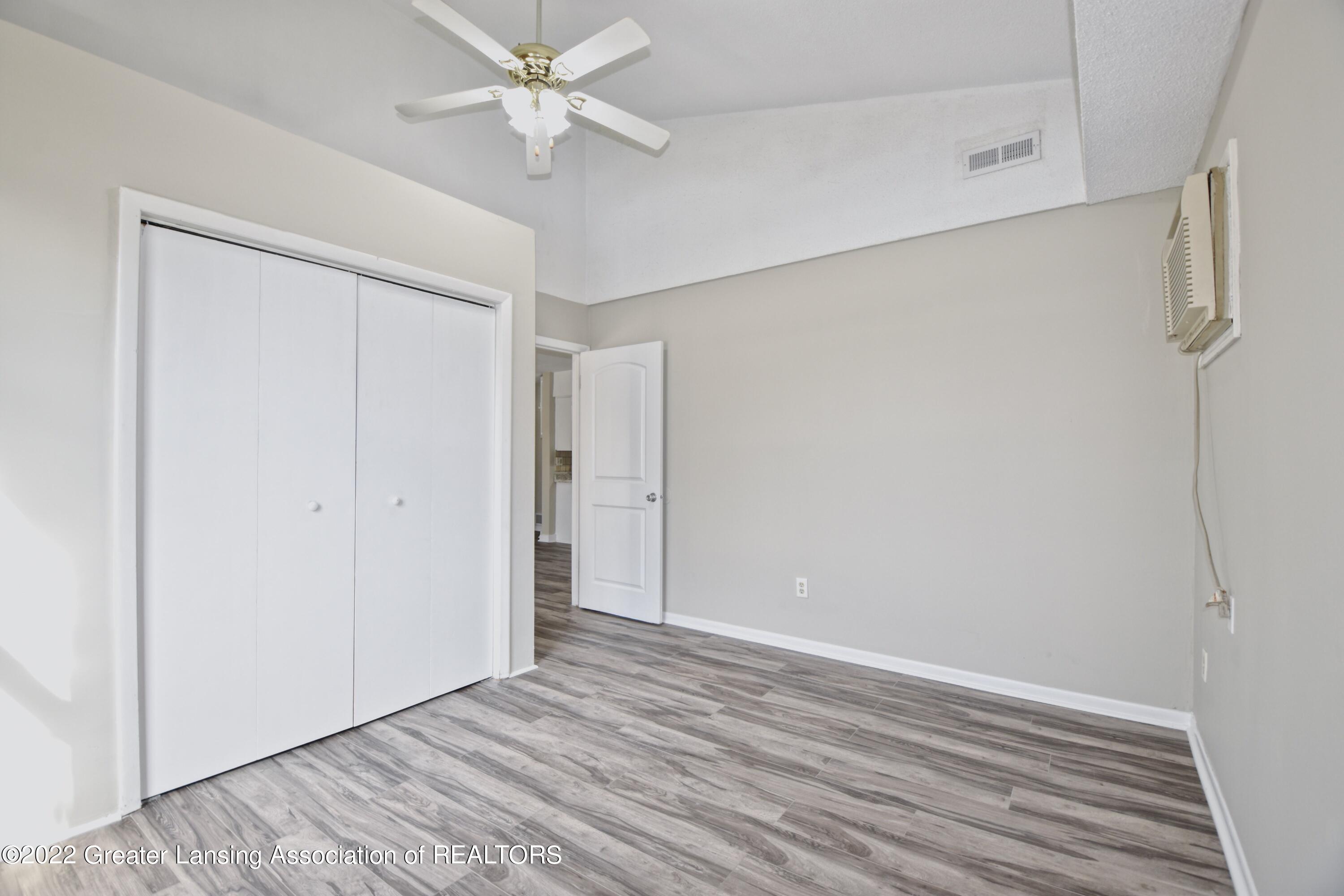 6228 Grovenburg Road Lansing, MI 48911 - Photo 24 of 35 24