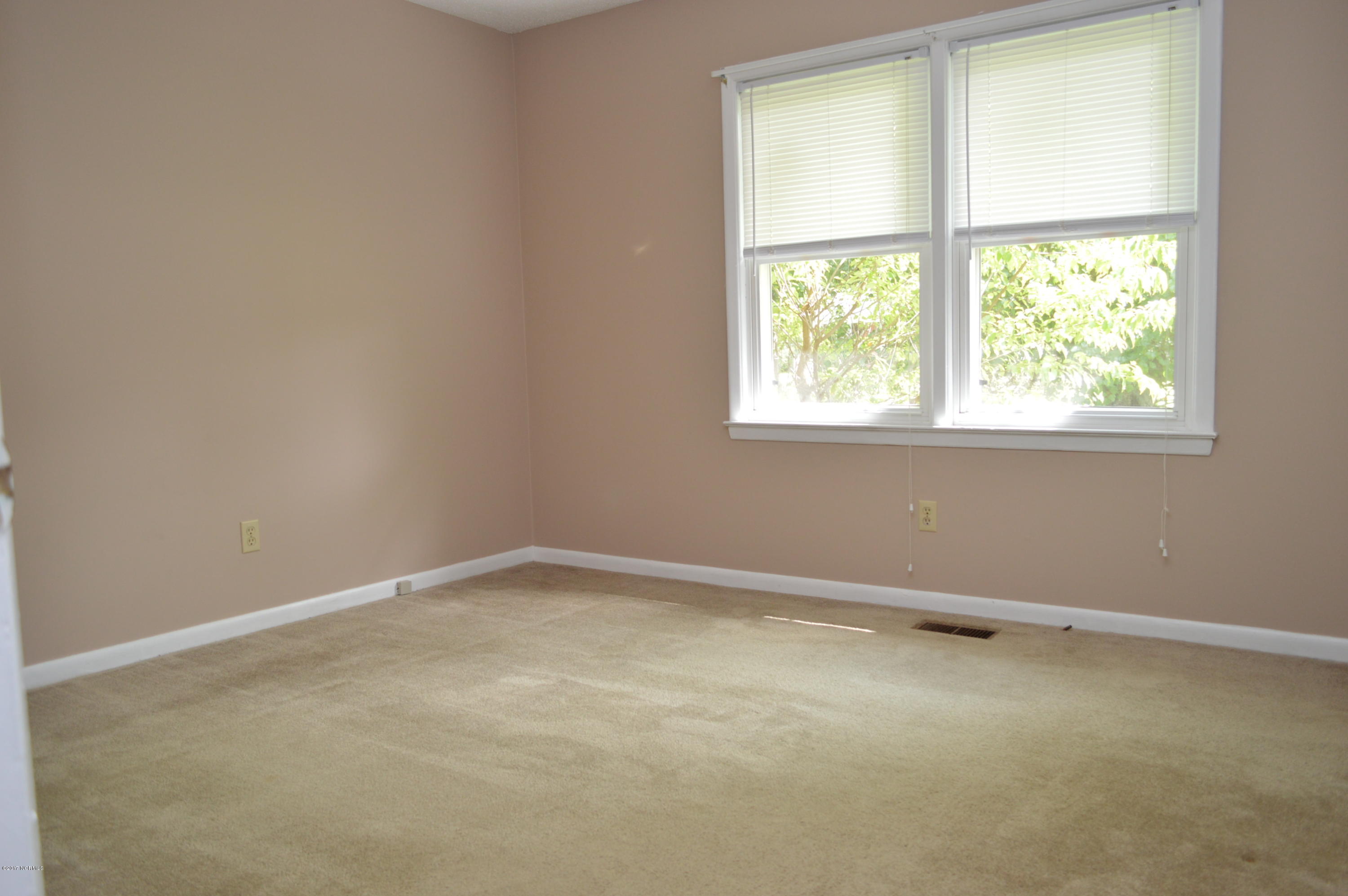103 Wildwood Road Havelock, NC 28532 - Photo 16 of 21 2ND BEDROOM