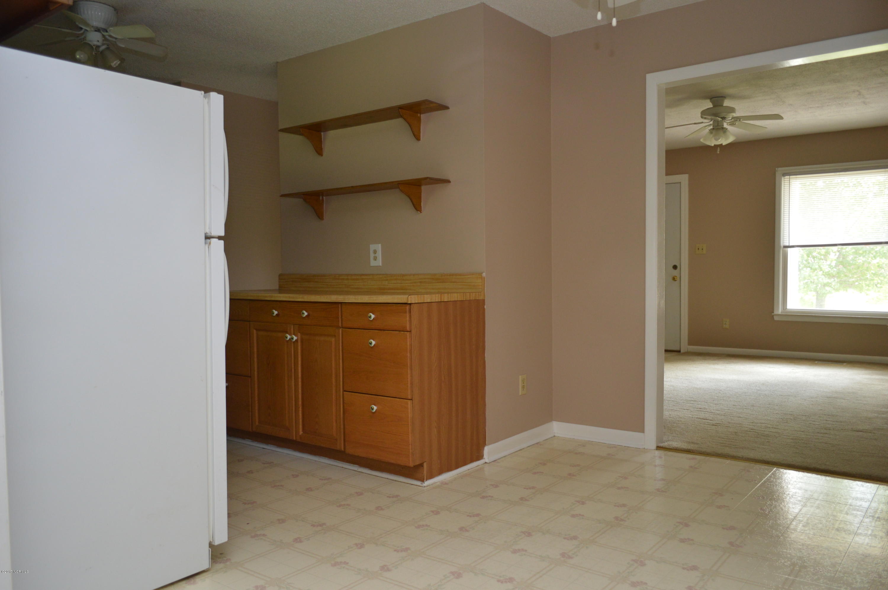 103 Wildwood Road Havelock, NC 28532 - Photo 6 of 21 DINING