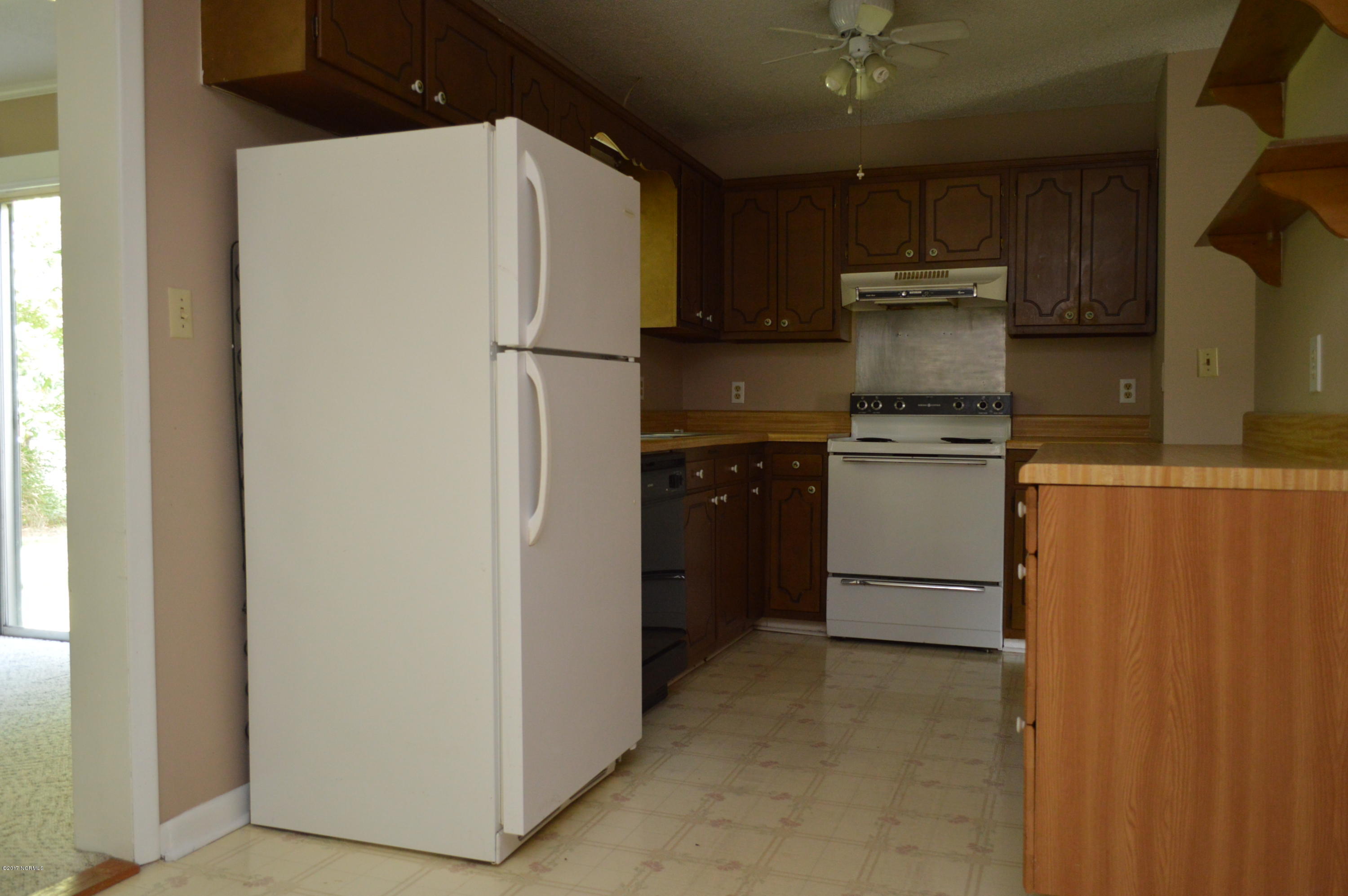 103 Wildwood Road Havelock, NC 28532 - Photo 9 of 21 KITCHEN