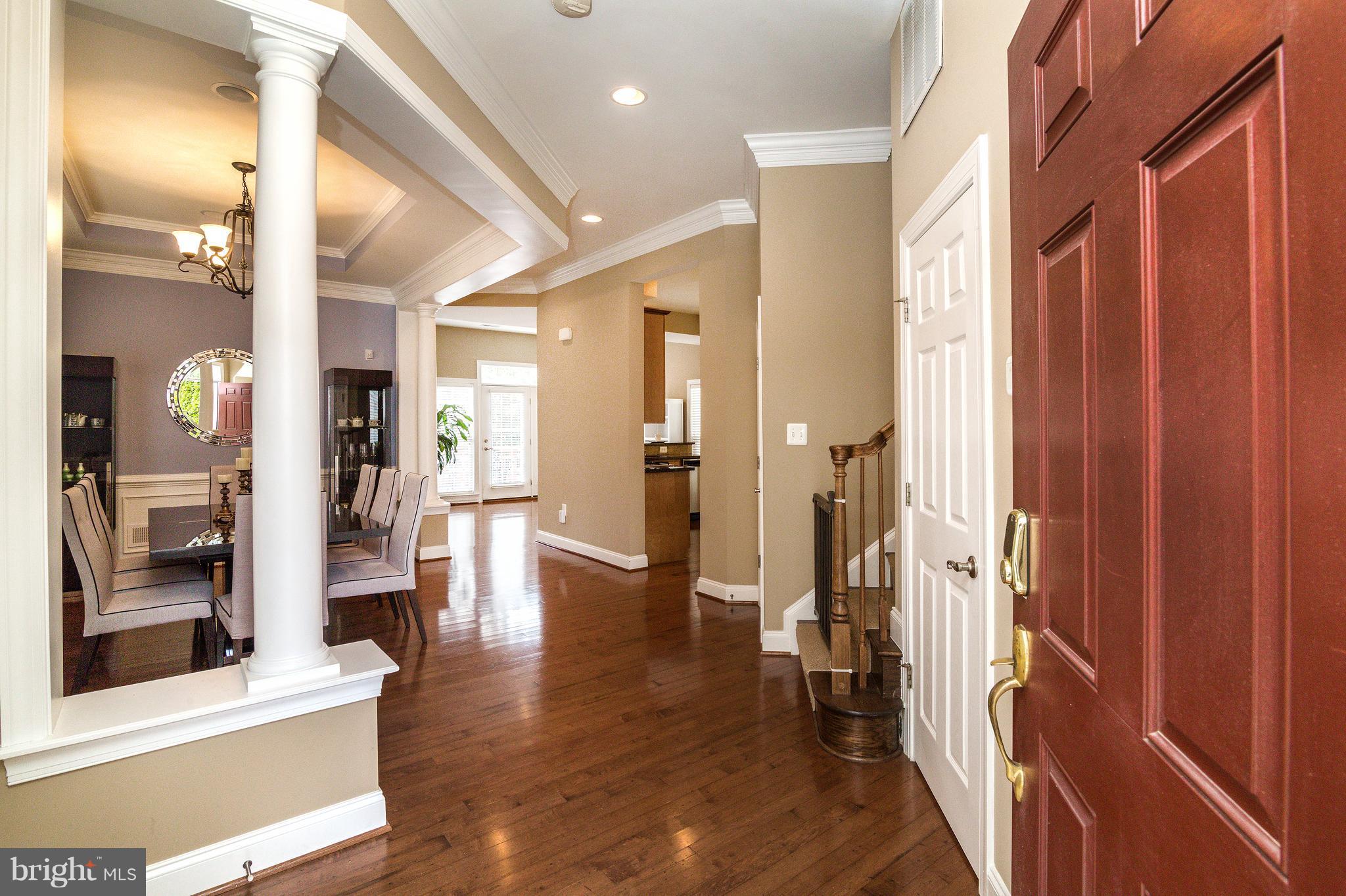 6027 Masondale Road Alexandria, VA 22315 - Photo 2 of 28 Entrance/Foyer