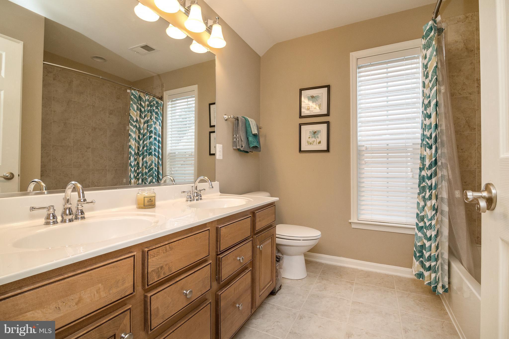 6027 Masondale Road Alexandria, VA 22315 - Photo 25 of 28 upper level full Bath