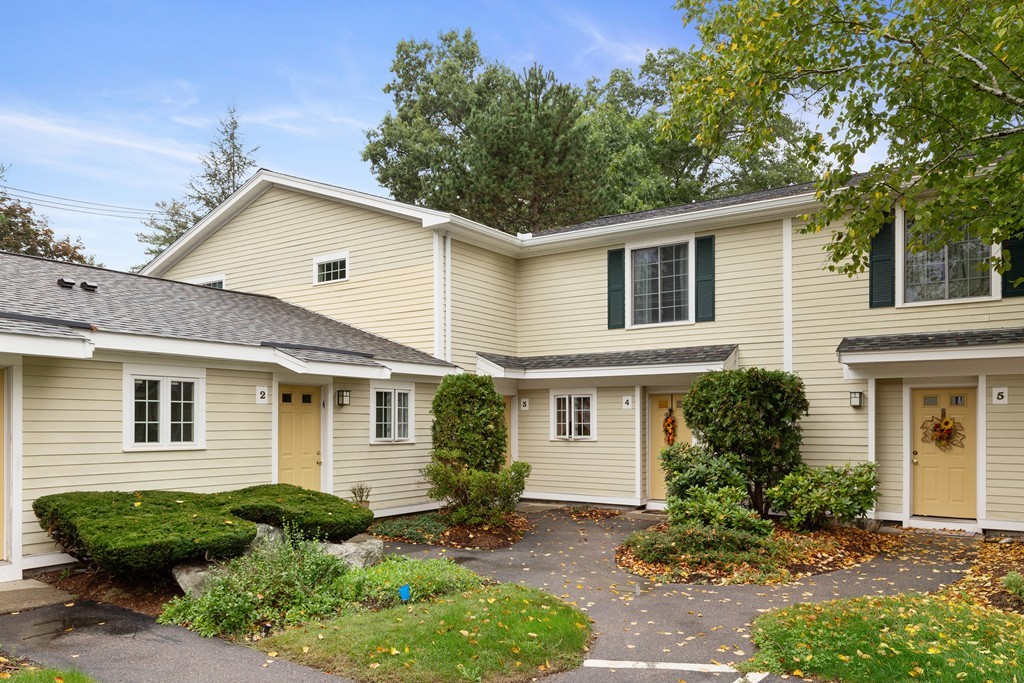 6 Nancy Road, Unit 4 Easton, MA 02375 - Photo 2 of 27 Gallery Image 2