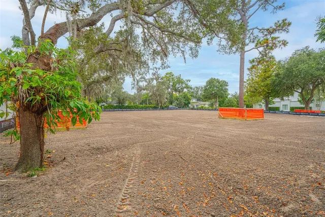 $1,690,000 | 141 West Lake Sue Avenue, Winter Park, FL 32789