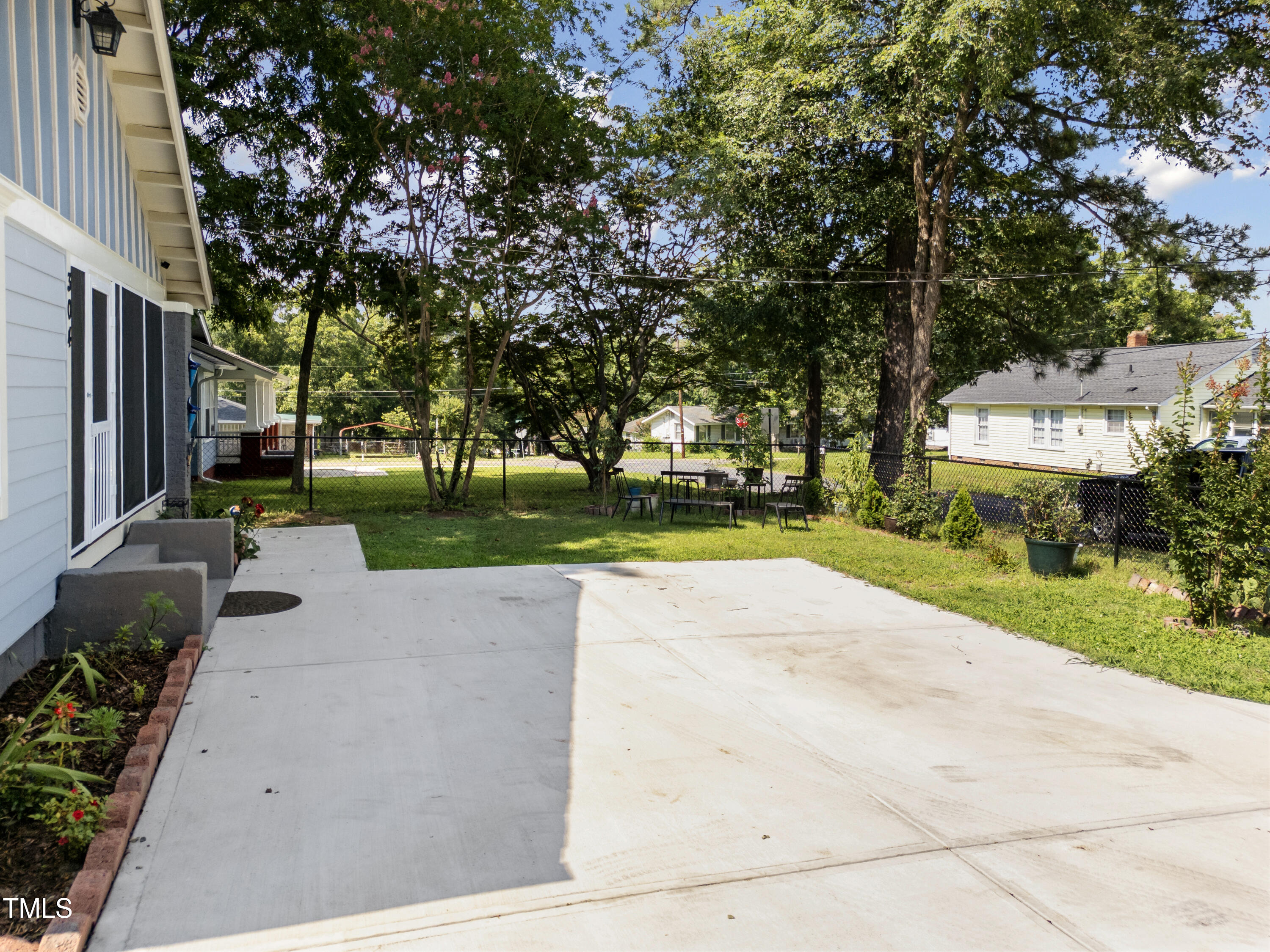 304 Spring Street Durham, NC 27703 - Photo 21 of 28 DJI_0915 copy