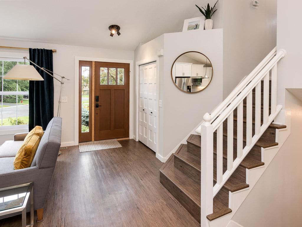 9624 Tree Farm Road Eden Prairie, MN 55347 - Photo 3 of 24 Gallery Image 3