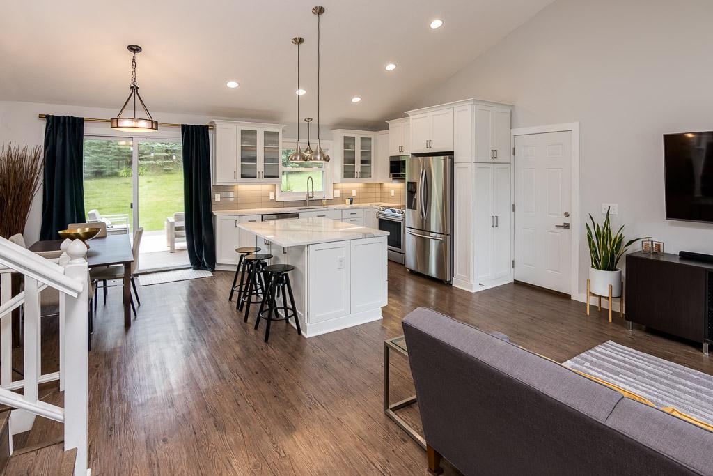 9624 Tree Farm Road Eden Prairie, MN 55347 - Photo 4 of 24 Gallery Image 4