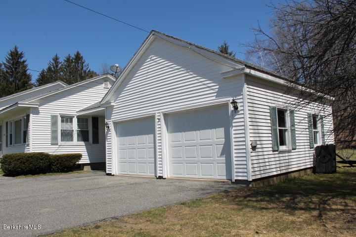 35 Stockbridge Road West Stockbridge, MA 01266 - Photo 10 of 23 IMG_3136