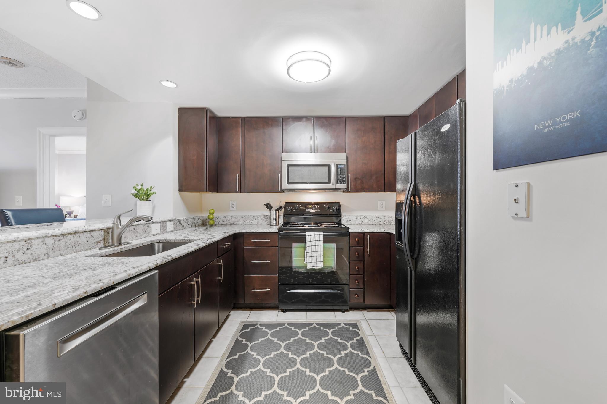 777 7th Street Northwest, Unit 1124 Washington, DC 20001 - Photo 4 of 16 Kitchen