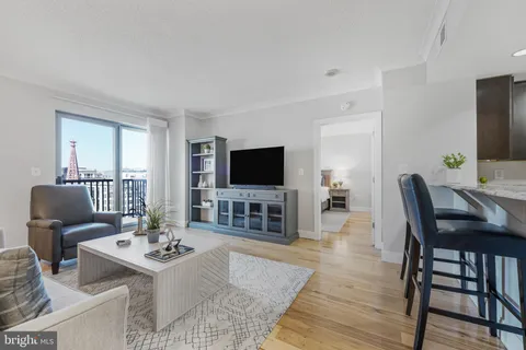 $350,000 | 777 7th Street Northwest, Unit 1124, Washington, DC 20001