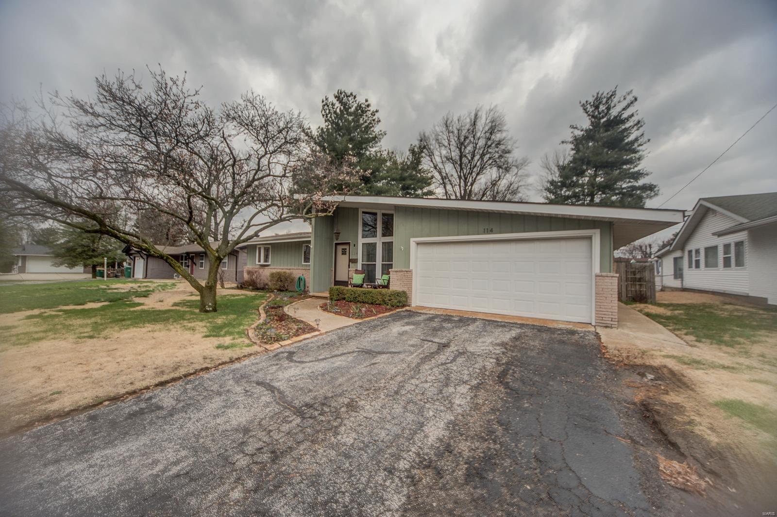114 Ruth Drive O'Fallon, IL 62269 - Photo 2 of 36 Gallery Image 2