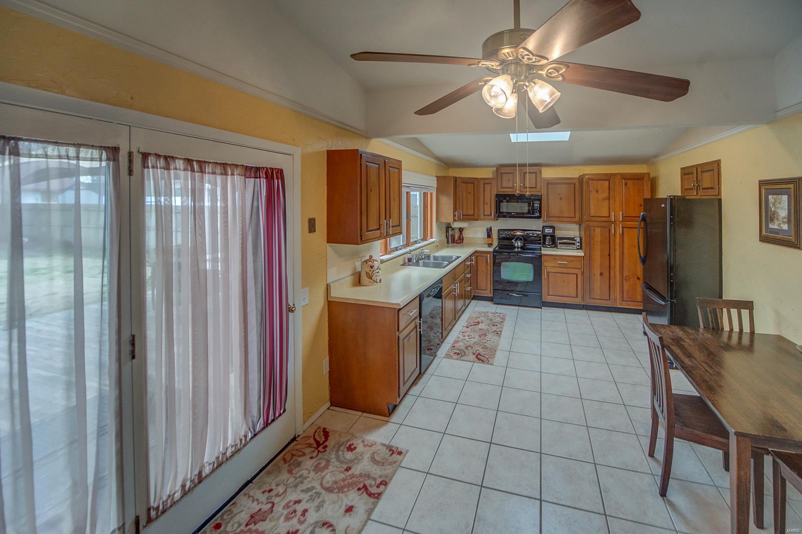114 Ruth Drive O'Fallon, IL 62269 - Photo 12 of 36 Gallery Image 12
