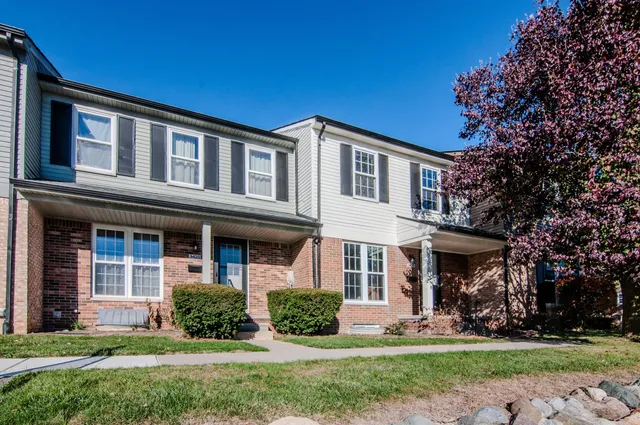 $289,000 | 3418 Burbank Drive, Ann Arbor, MI 48105