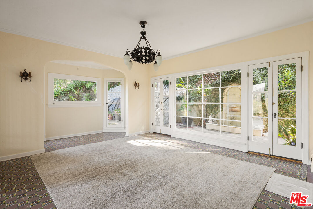 35 Haldeman Road Santa Monica, CA 90402 - Photo 5 of 18 a view of an empty room with a window