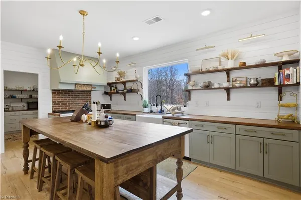 $799,000 | 1140 Shelton Road, Yadkinville, NC 27055