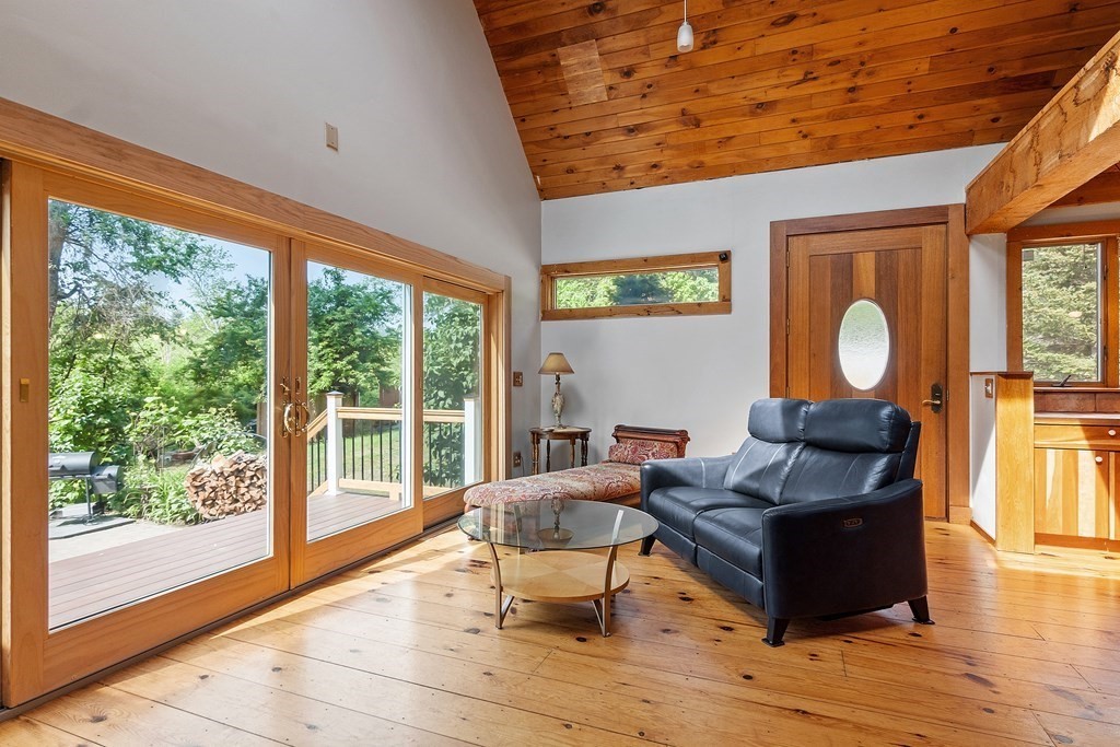 162 Stow Road Harvard, MA 01451 - Photo 4 of 36 Gallery Image 4