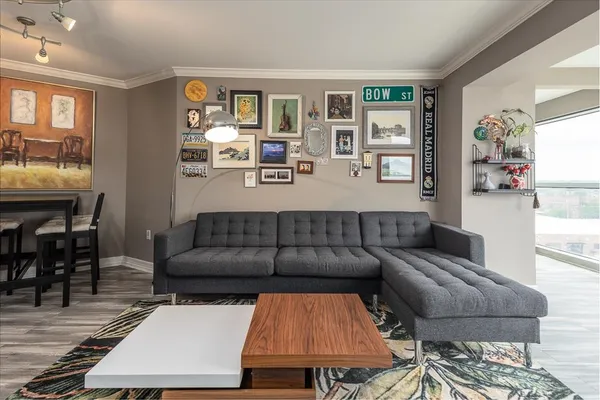 $225,000 | 655 Riverside Drive, Unit 708B, Memphis, TN 38103