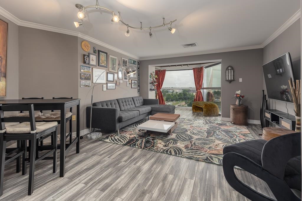 655 Riverside Drive, Unit 708B Memphis, TN 38103 - Photo 3 of 24