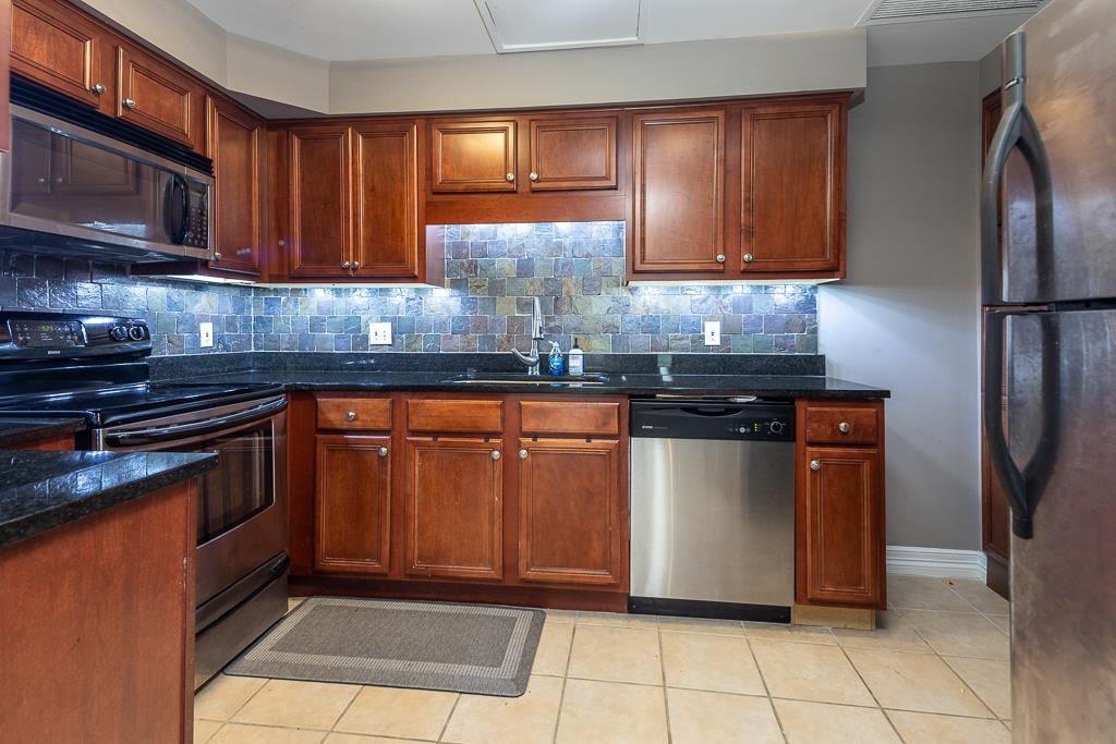 655 Riverside Drive, Unit 708B Memphis, TN 38103 - Photo 6 of 24