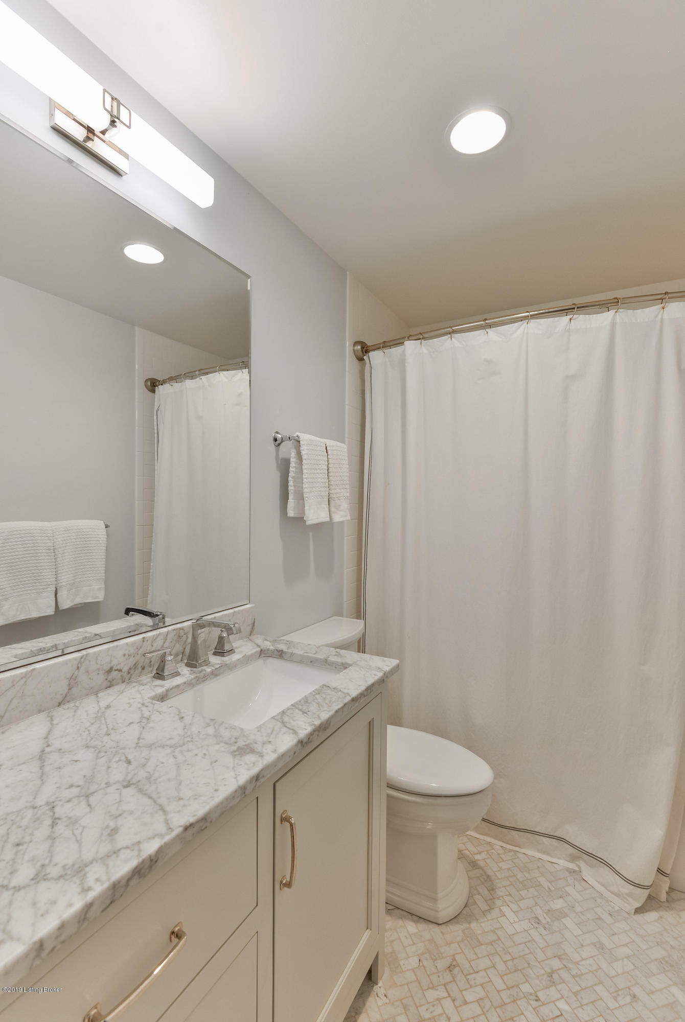 1504 Cold Spring Road Anchorage, KY 40223 - Photo 23 of 45 040 LSIR 20190110 4379