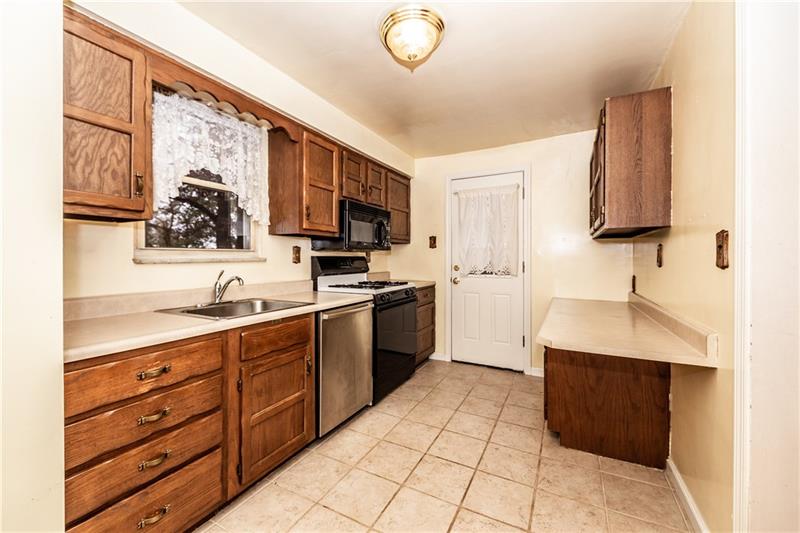 8101 Peebles Road Pittsburgh, PA 15237 - Photo 8 of 25 Kitchen 13x8