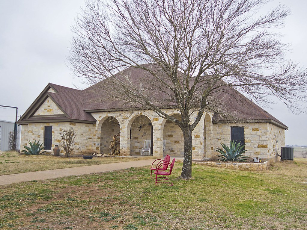 701 County Road 107 Georgetown, TX 78626 - Photo 1 of 1