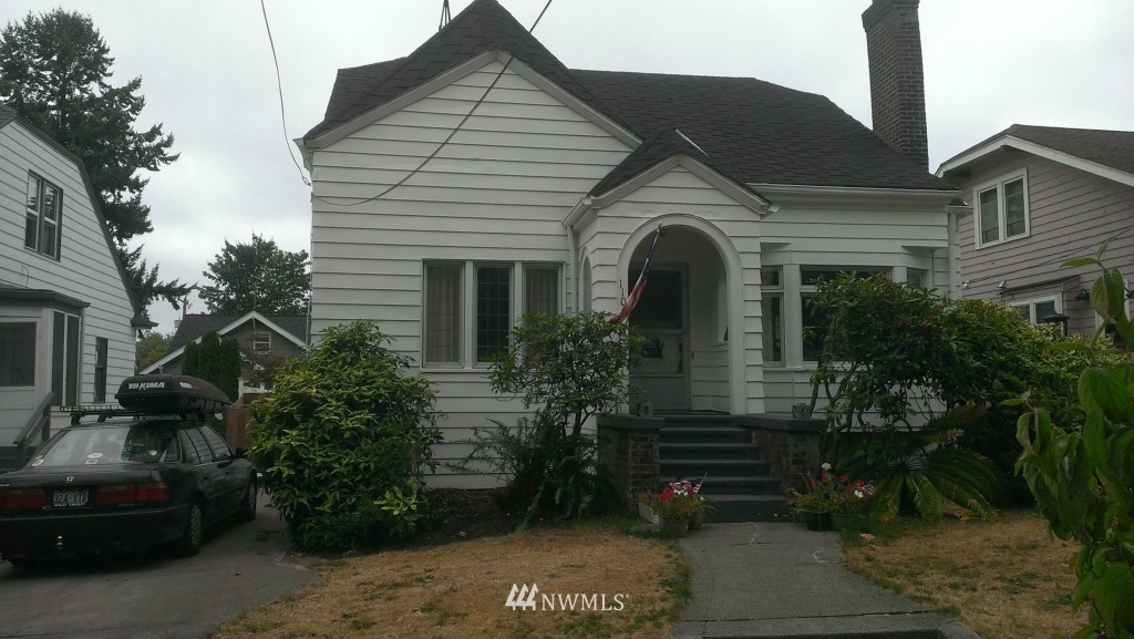 1107 North 50th Street Seattle, WA 98103 - Photo 1 of 10 Gallery Image 1