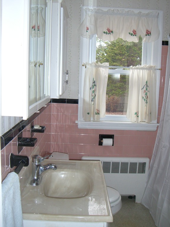 16 College Road Burlington, MA 01803 - Photo 4 of 12 Gallery Image 4