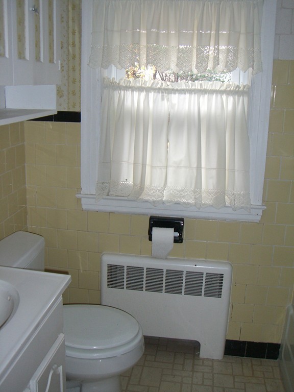 16 College Road Burlington, MA 01803 - Photo 7 of 12 Gallery Image 7