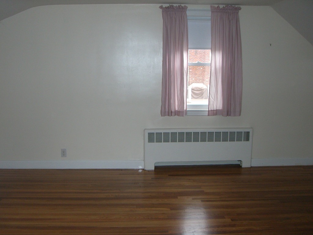 16 College Road Burlington, MA 01803 - Photo 8 of 12 Gallery Image 8