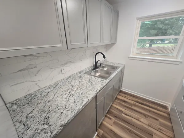 $995 | 2601 Westover Avenue Southwest, Unit 1, Roanoke, VA 24015