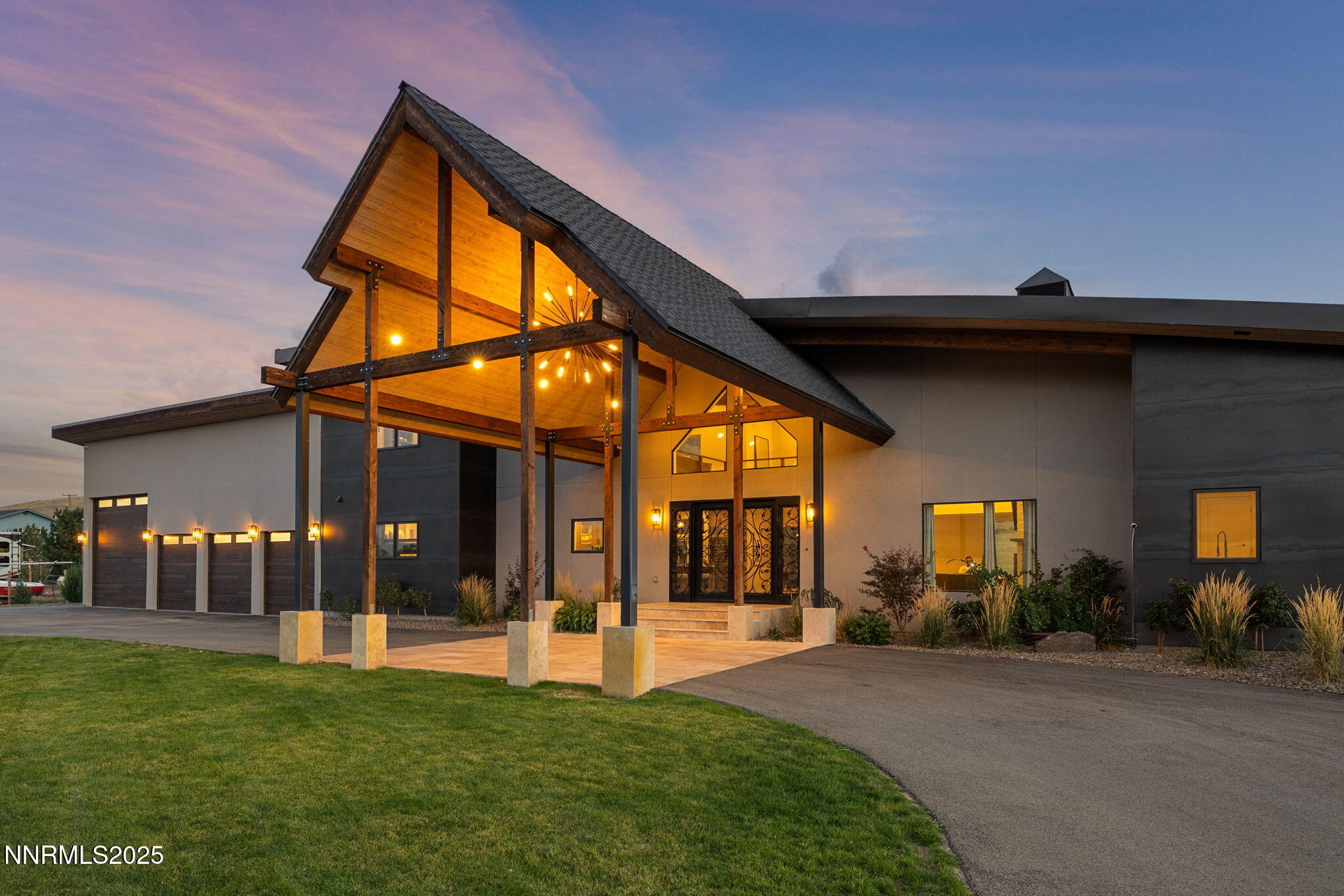 2255 Warrior Lane Reno, NV 89523 - Photo 50 of 52 a backyard of a house with table and chairs