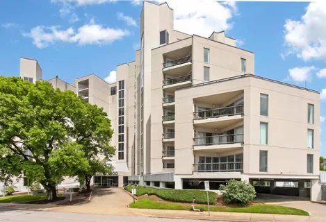 $285,000 | 900 19th Avenue South, Unit 610, Nashville, TN 37212