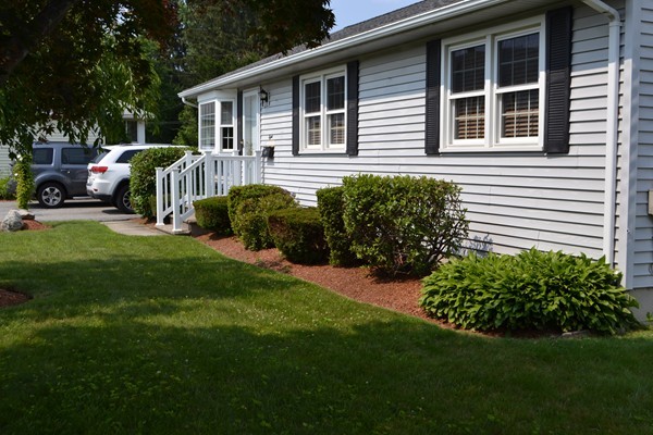 8 Broughton Road Worcester, MA 01607 - Photo 3 of 21 Gallery Image 3