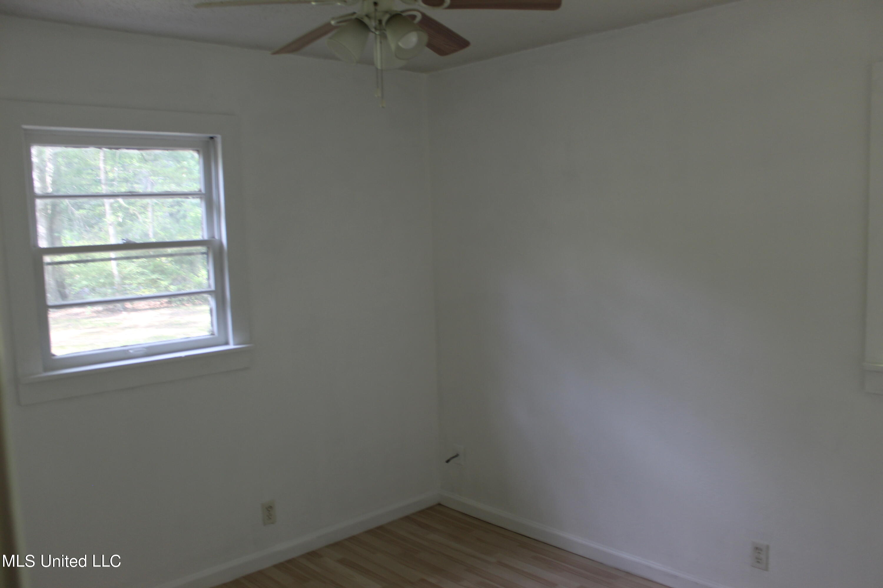 3808 Fieldworth Road Moss Point, MS 39562 - Photo 14 of 17 IMG_0711
