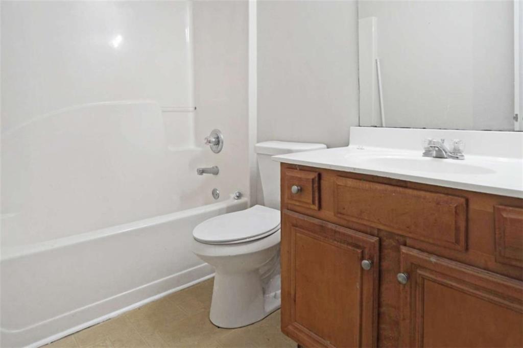 2555 Flat Shoals Road, Unit 404 South Fulton, GA 30349 - Photo 17 of 18