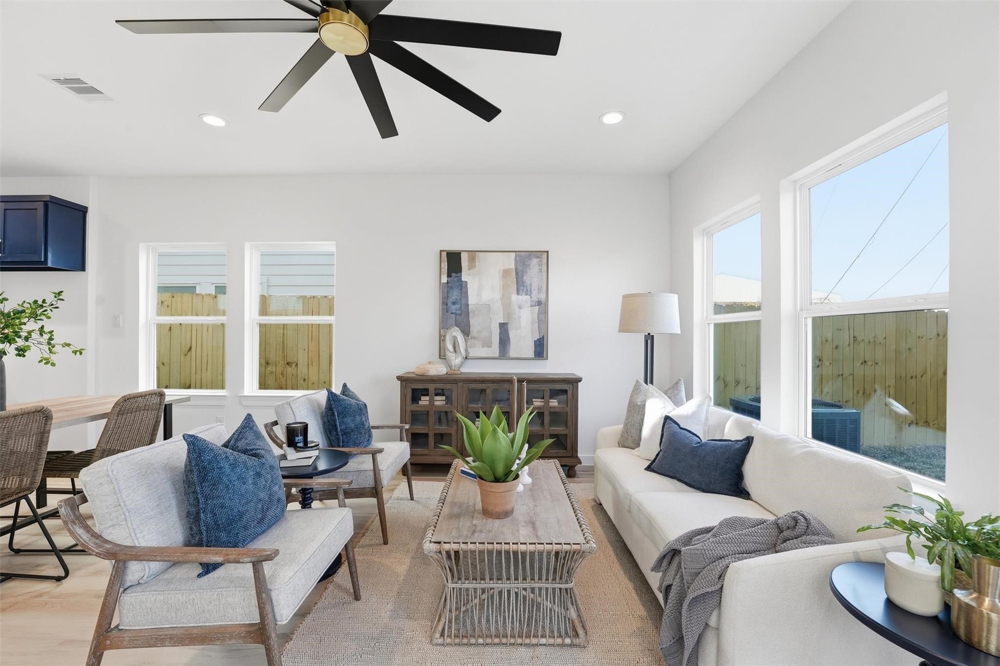 528 North 4th Street La Porte, TX 77571 - Photo 4 of 25 a living room with furniture and a large window
