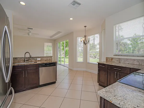 $2,600 | 5605 Spanish River Road, Fort Pierce, FL 34951